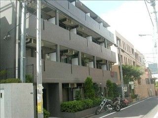 ステージファースト原宿の外観
