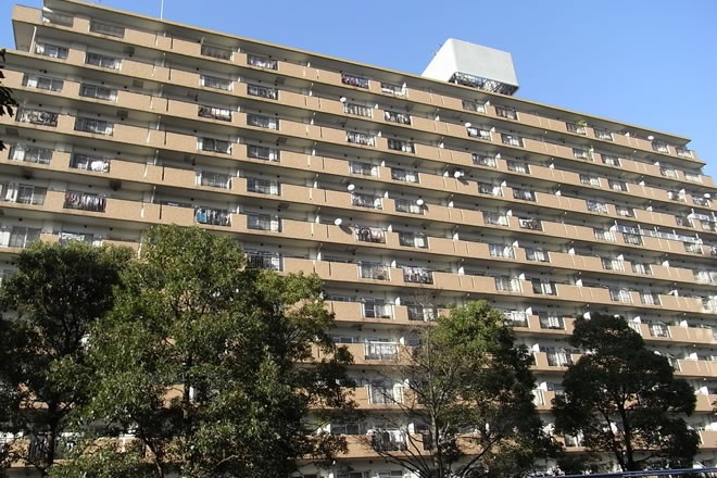 朝日広尾マンションの外観