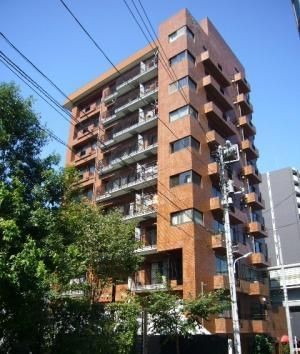 南青山高樹町ハイツの外観