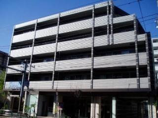 カスタリア三宿の外観