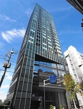 プラティーヌ新宿新都心の外観