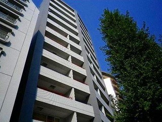ラヴォーグ南青山の外観