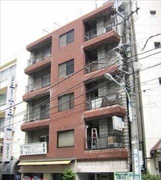 スカイラーク神宮前の外観