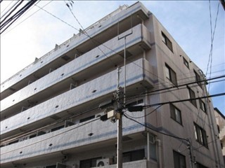 サンロイヤル東山の外観