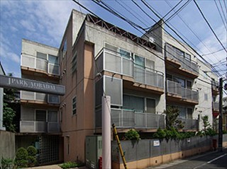 ジェイパーク青葉台アパートメントの外観