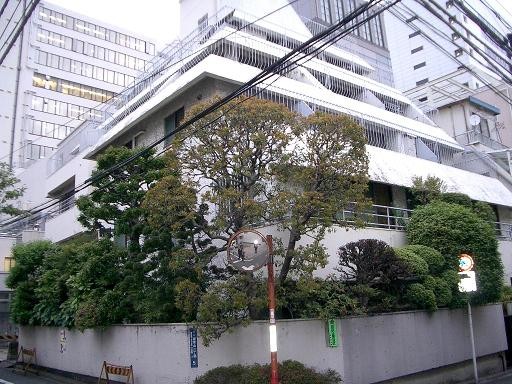 シャトレー青山の外観