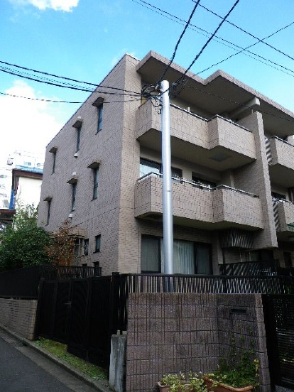プラタナス目黒の外観