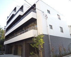 ラフィネ三田の外観
