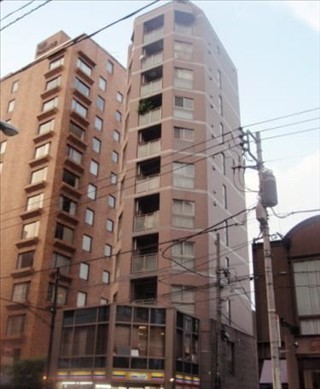 ルナロッサ南青山ビルの外観