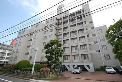 青山日生ハイツ の外観