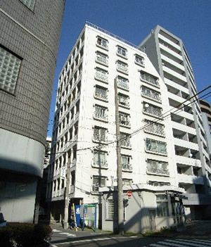 中銀南青山マンション の外観