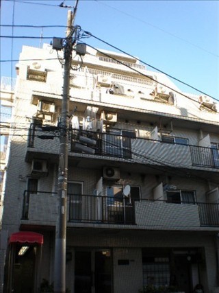 マルブン西新宿の外観