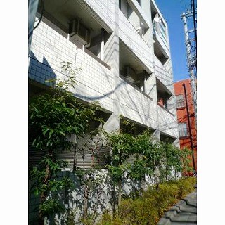 フォーフロントの外観