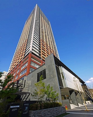 アウルタワーの外観