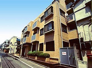 白山パーク・ホームズの外観
