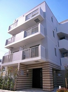 ベルヴュコート中野本町の外観