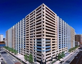 クレストシティレジデンスの外観