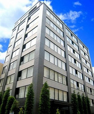 クレアーレ麹町の外観