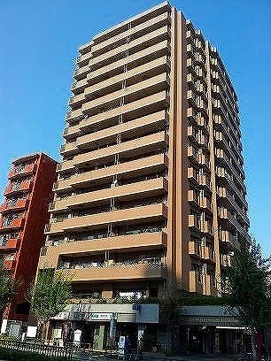 クリオ東新宿壱番館の外観