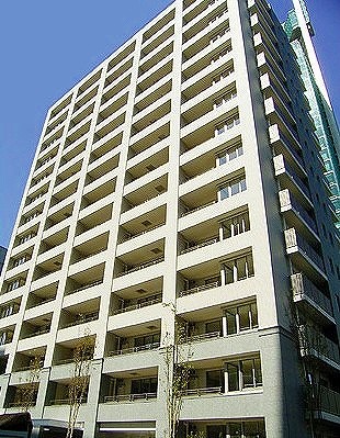 麻布市兵衛町ホームズの外観