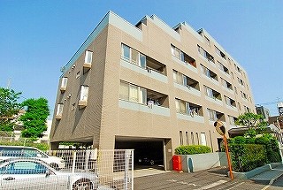 笹塚パーク・ホームズの外観