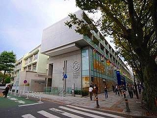 表参道ヒルズゼルコバテラスの外観