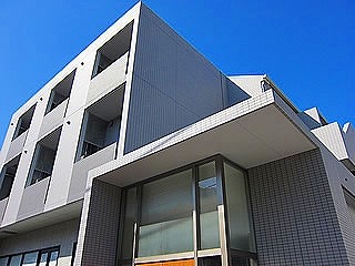 リヴェール神宮前の外観