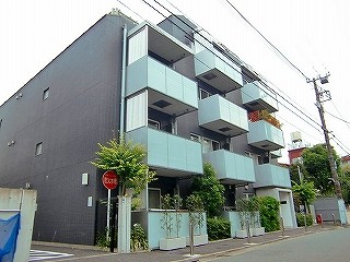 ステラメゾン白金台の外観